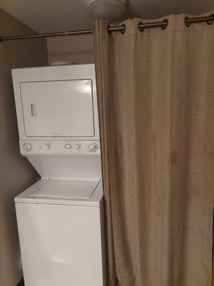 Building Photo - 13216 NE Salmon Creek Ave