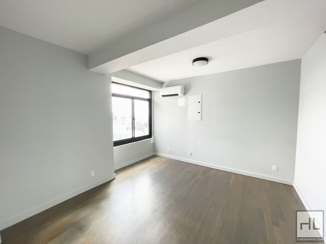 Building Photo - Bushwick Avenue / Expansive Spacious 2 Bed...