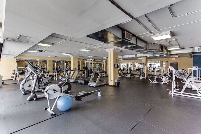 Building Photo - Studio Condo with all utilities included for rent!