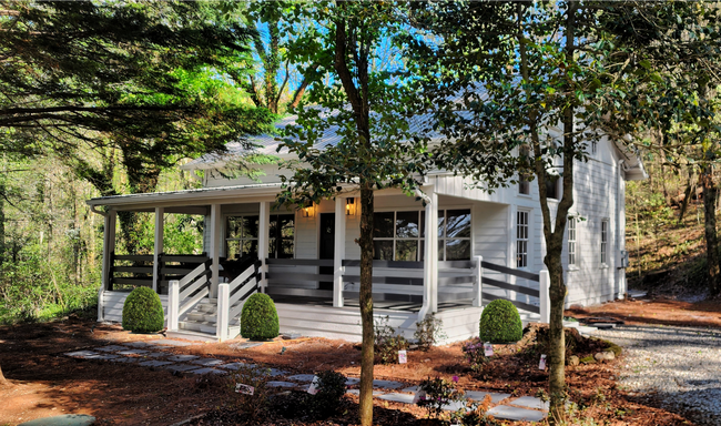 Building Photo - 331 Duggan Hill Dr