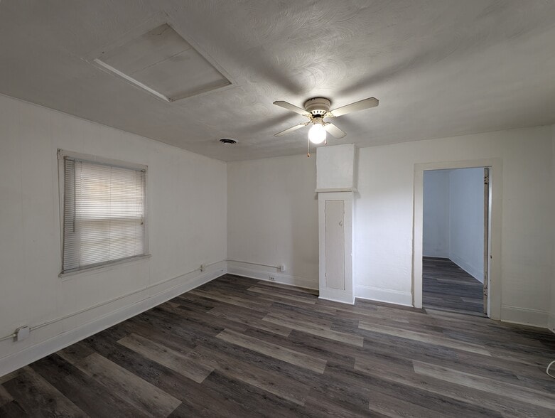 Building Photo - 307 East St