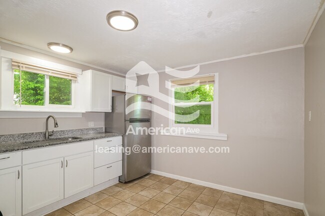 Building Photo - 127 Grether Ave
