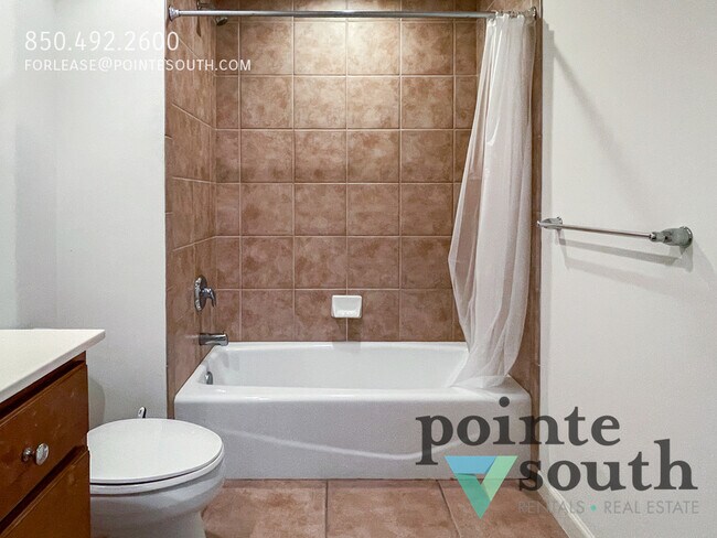 Building Photo - Waterfront 2B/2BA Condo at Galia!