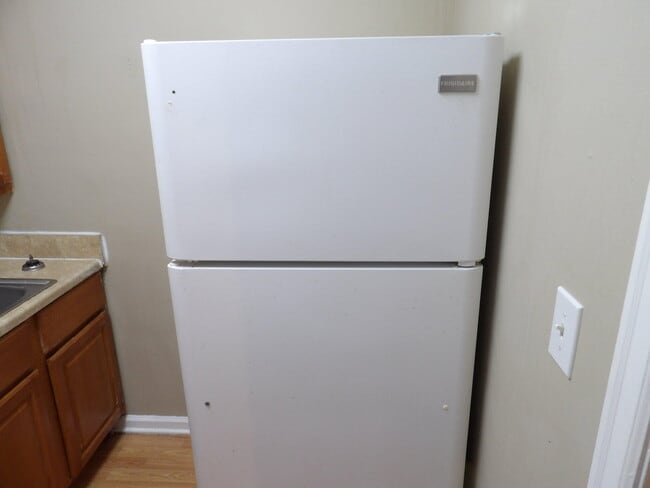 Building Photo - 720 Woodland Ave