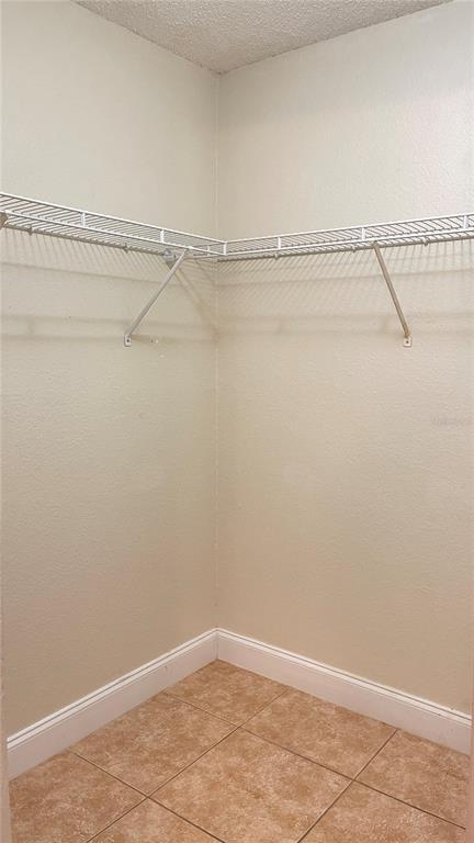 Building Photo - 5065 Park Central Dr