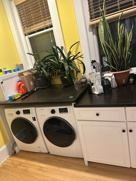 Building Photo - 336 Washington St