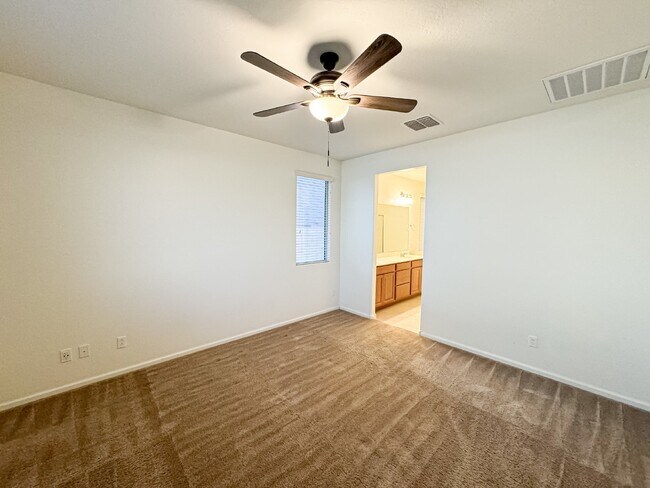 Building Photo - 27283 N 75th Dr