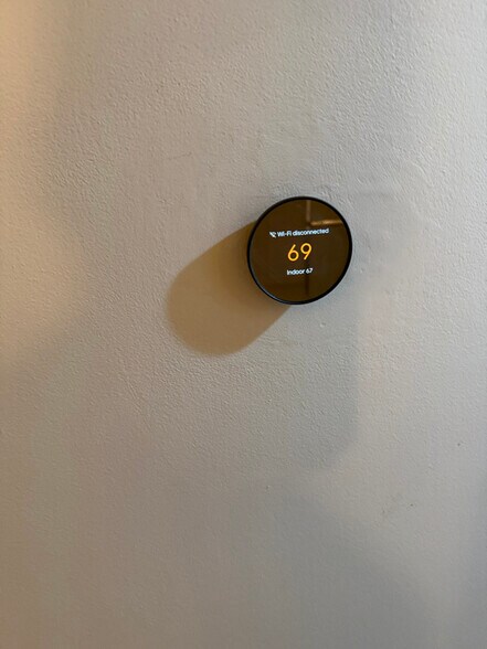 Building Photo - 19 Eton Ct