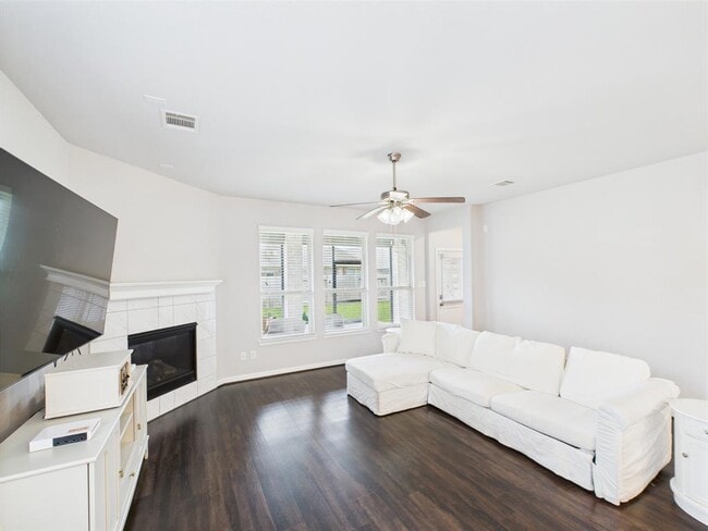 Building Photo - 3830 Fleetwood Falls Ln