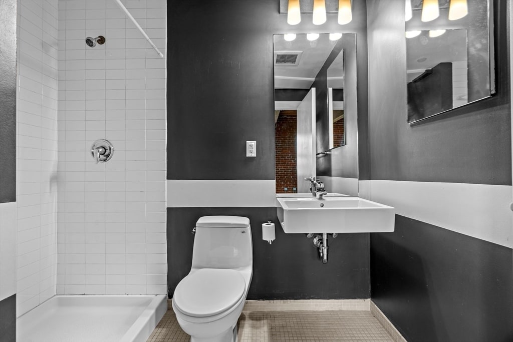 Building Photo - 90 Wareham St