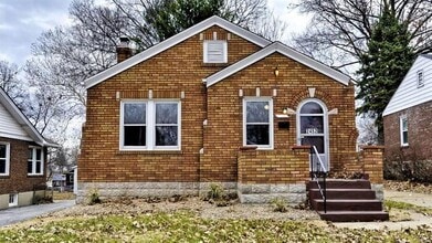 Building Photo - Fantastic 2bd/1ba home! Coming soon!