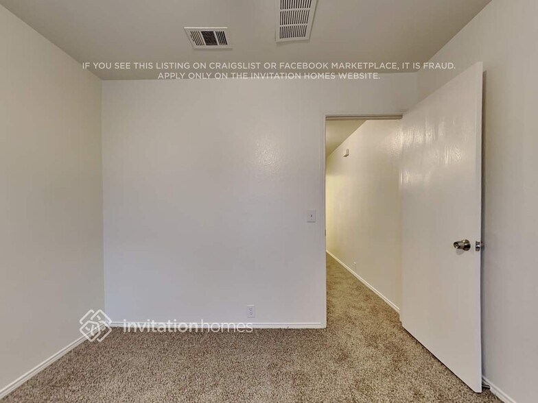 Building Photo - 1812 White Feather Ln