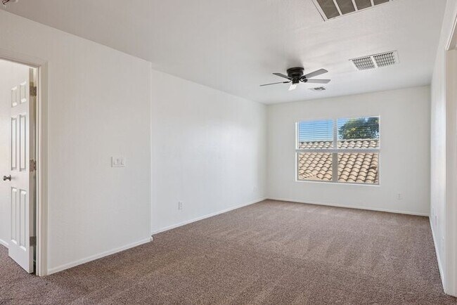 Building Photo - 3076 W Silver Creek Dr