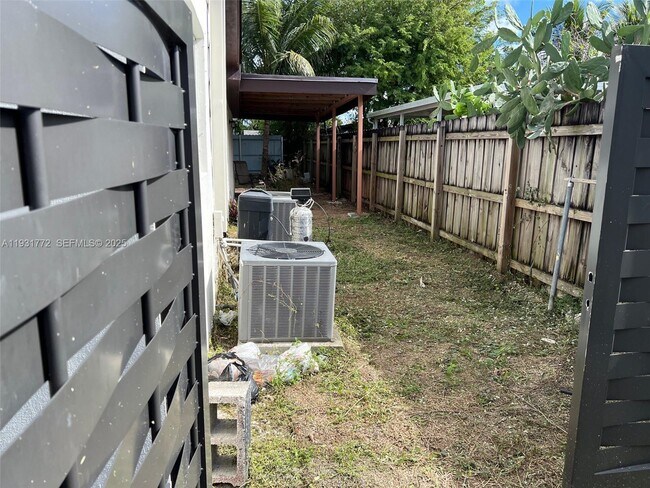 Building Photo - 20431 NW 46th Ave