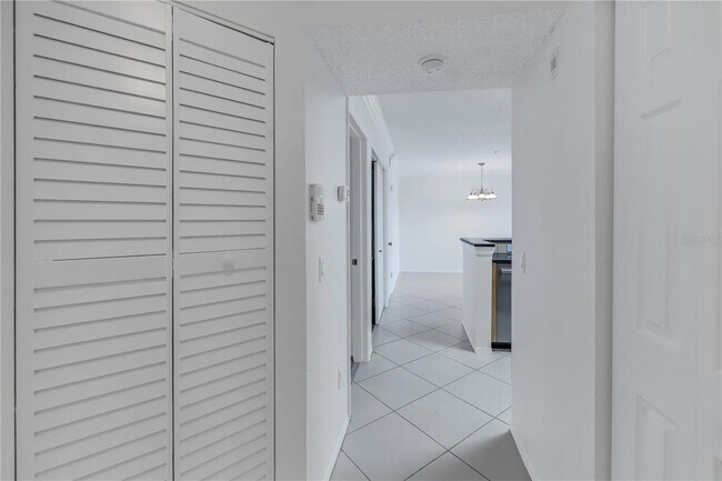 Building Photo - 2400 Feather Sound Dr