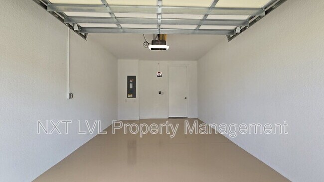 Building Photo - 15319 Lucerna St