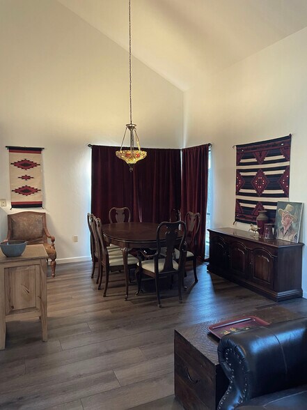 dining area - 1413 Coyote Rd