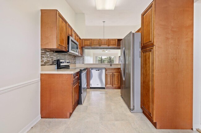 Building Photo - 4698 Lucerne Lakes Blvd E