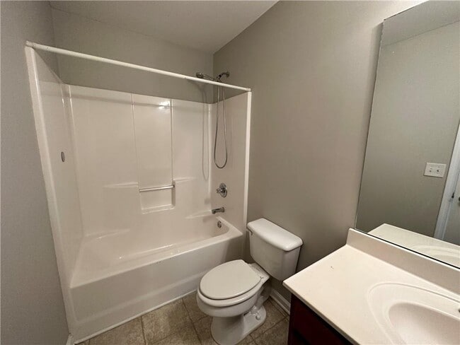 Building Photo - 2403 Walnut Tree Ln