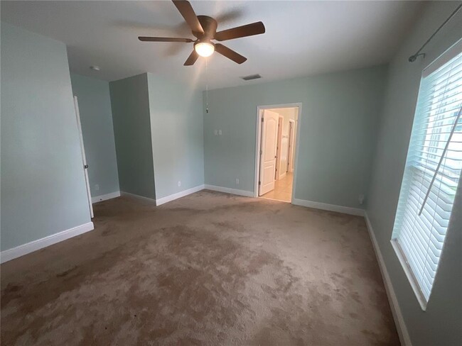 Building Photo - 878 Benjamin Trail