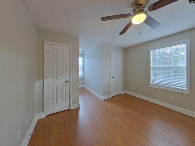 Building Photo - 8737 Windsor Lake Blvd