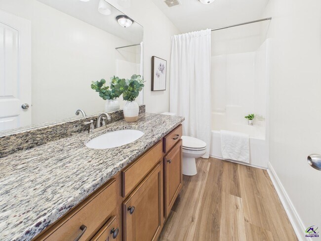 Building Photo - 205 Pebble Stone Pl