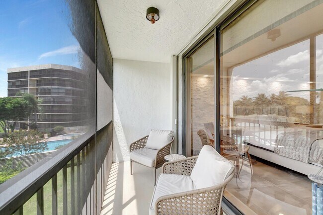 Building Photo - 5279 Fountains Dr S