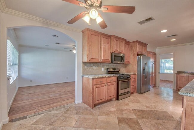 Building Photo - 4710 Willowbend Blvd