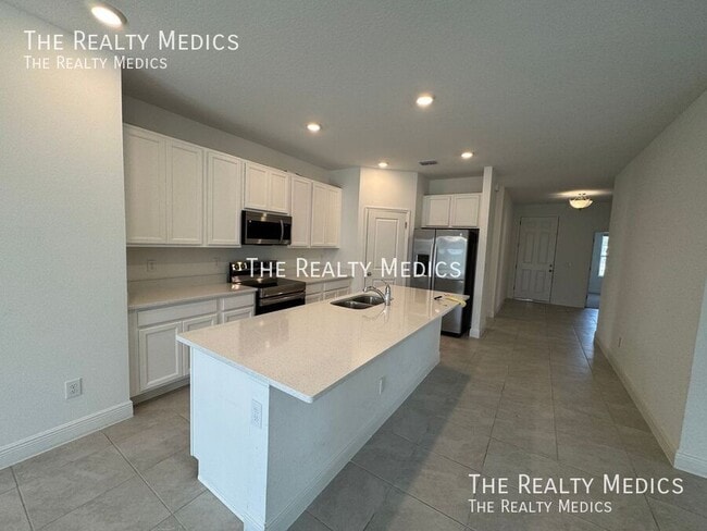 Building Photo - 1537 Meadowlark Dr