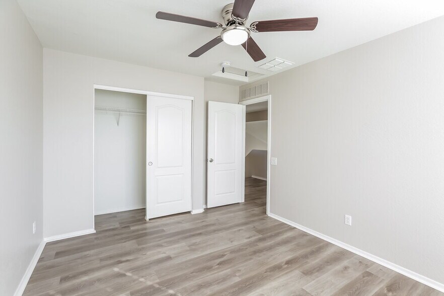Building Photo - 13042 W Monterey Way
