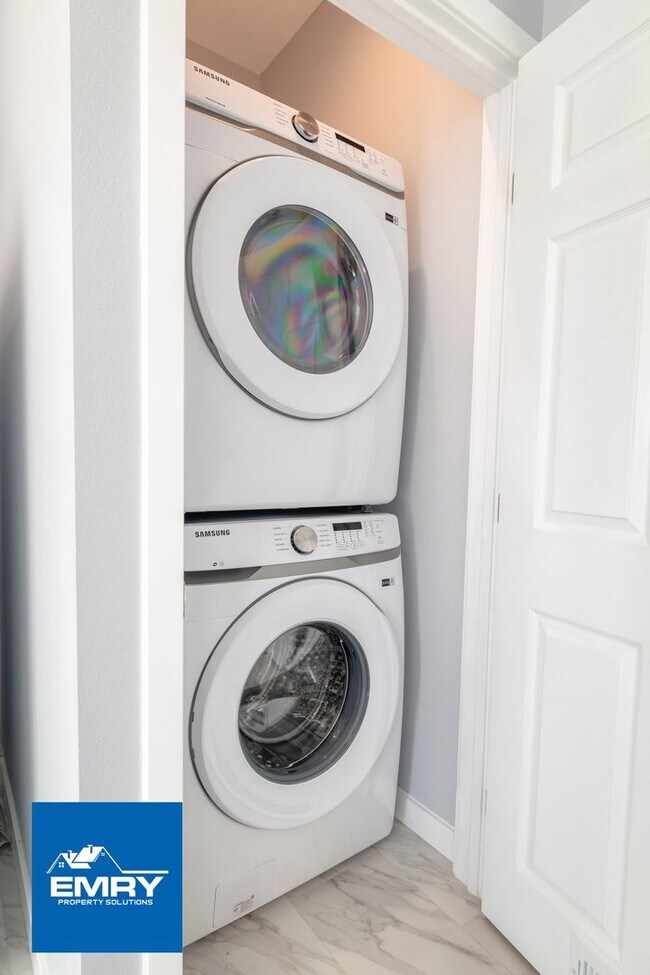 Building Photo - 1 Bed 1 Bath for Rent in Granada Hills