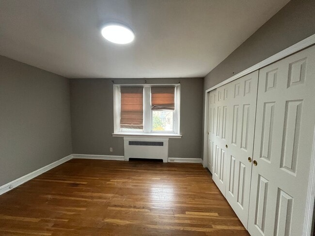 Building Photo - 3140 Longshore Ave
