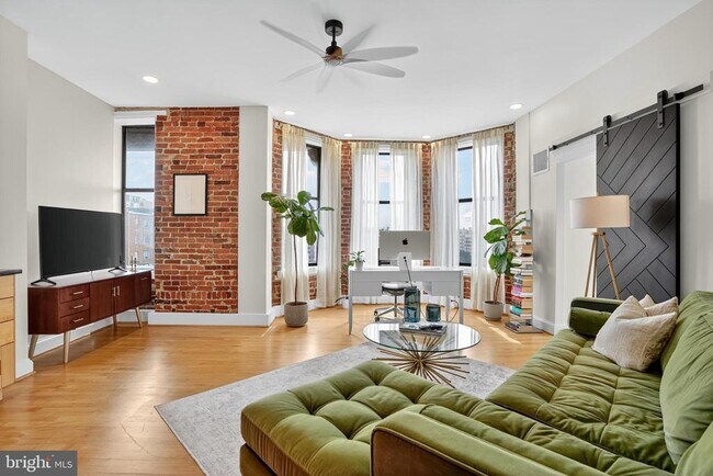 Primary Photo - 1615 Q St NW