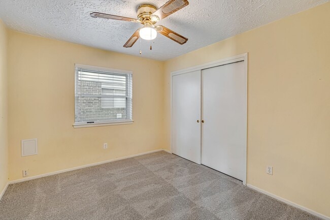 Building Photo - 20331 Pinefield Ln