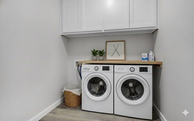 Building Photo - Gorgeous 3 Bedroom 2 Bath Home