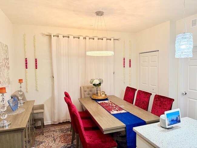 Building Photo - 2995 Madison Dr