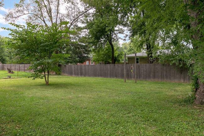 Building Photo - Adorable 3-brm brick ranch with lots of natural light, family room/den, attached garage