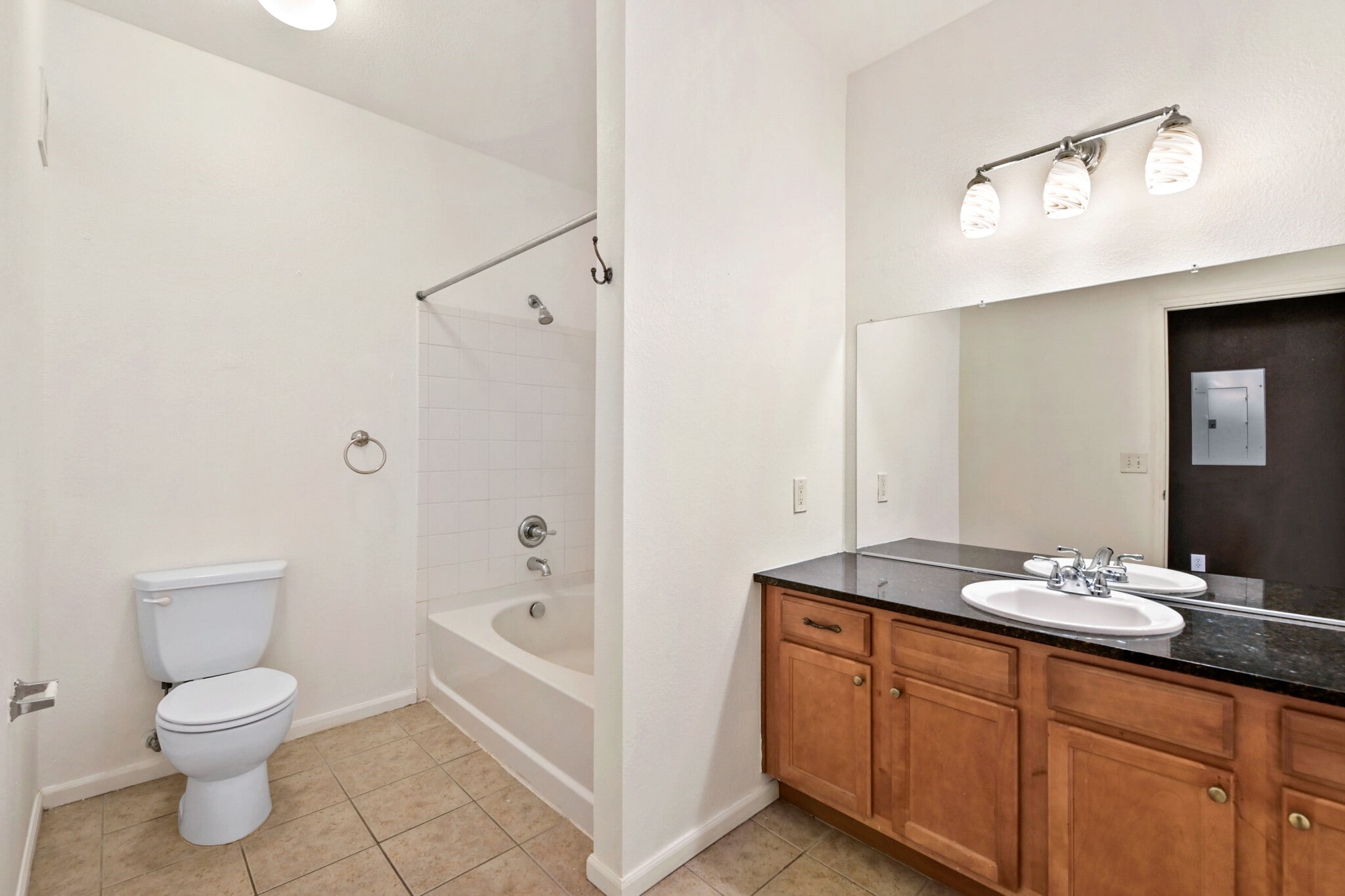 Building Photo - 3000 Blue Sky Cir