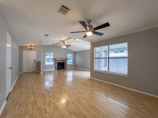 Building Photo - 13004 Campos Dr