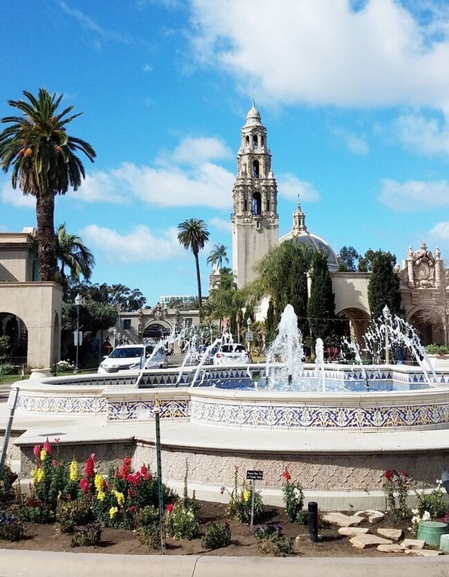 Building Photo - Spacious Bankers Hill 2/2 Condo! Walk to Balboa/Little Italy! 2 Parking Spots!