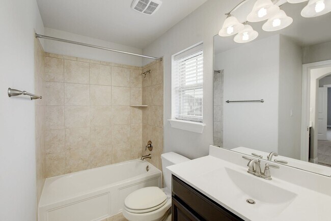Upstairs Bathroom # 4 - 5644 Siragusa Dr