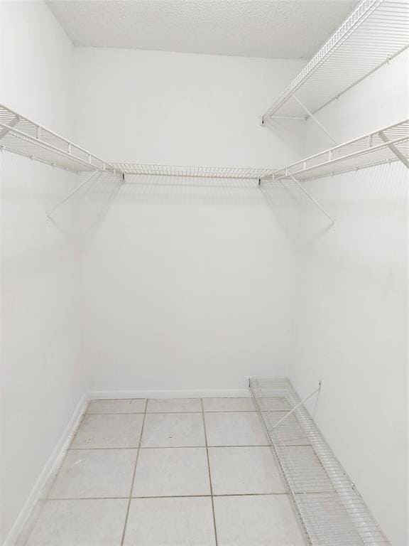 Building Photo - 409 Gardens Dr