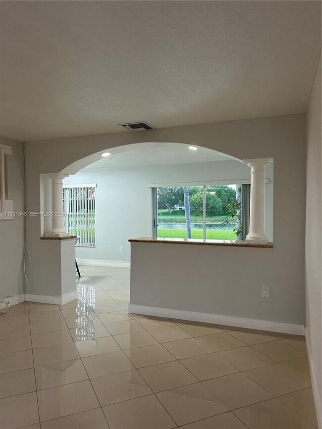 Building Photo - 15065 SW 108th Terrace