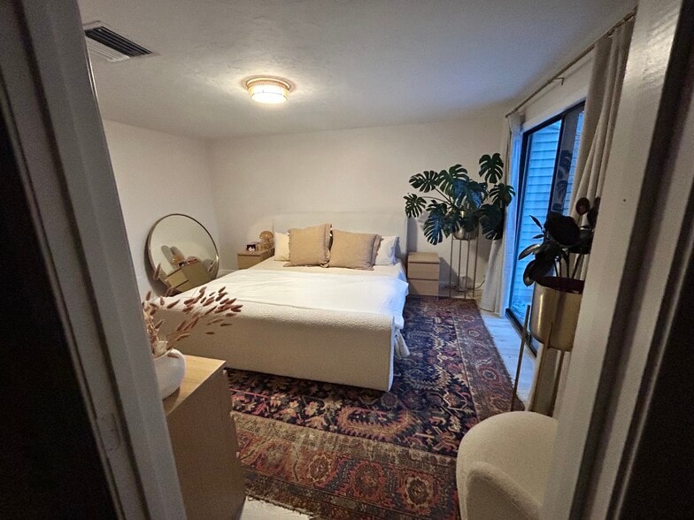 Building Photo - 15 Samuel Dr