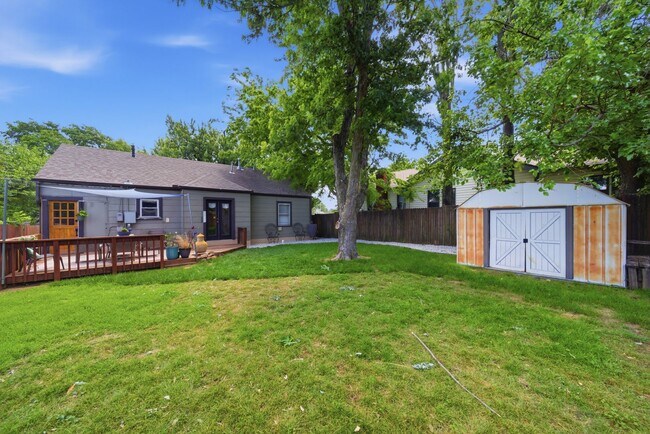 Building Photo - Charming 2-Bedroom, 1-Bath Home in Midtown