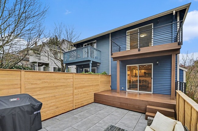 Building Photo - 3bd/3ba Seattle Home