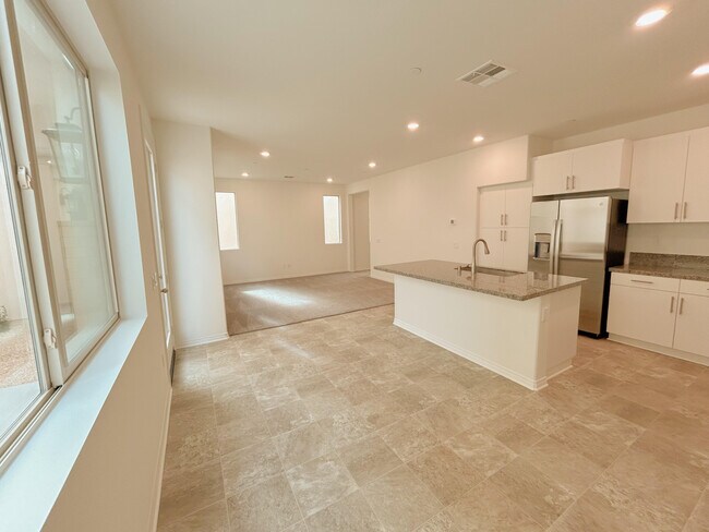 Building Photo - 5254 Wildflower Ln