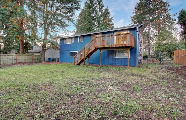 Building Photo - Coveted Cascade Park Area Split Entry Home