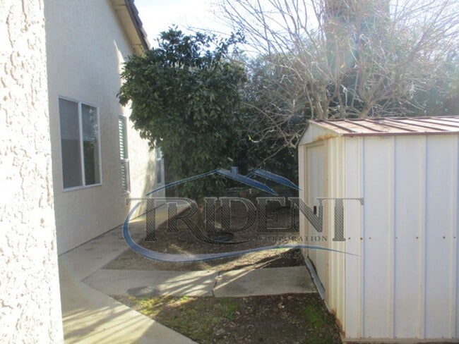 Building Photo - 3 bedroom, 2 bath house