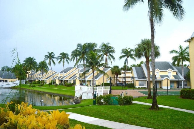Building Photo - 6299 La Costa Dr